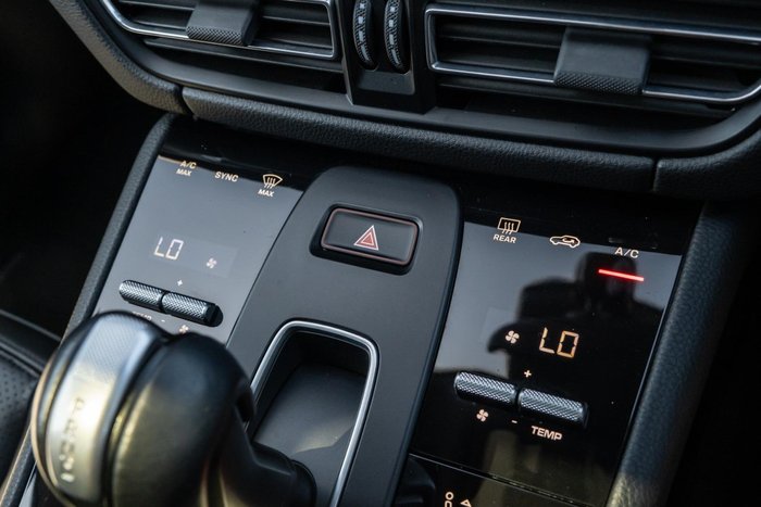 2023 Porsche Macan T