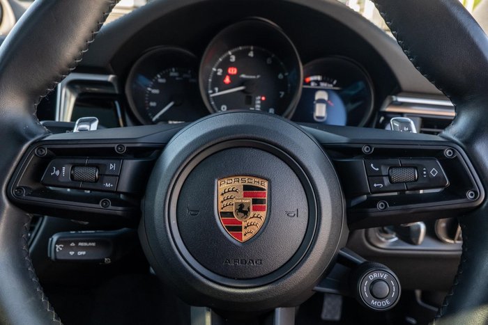 2023 Porsche Macan T