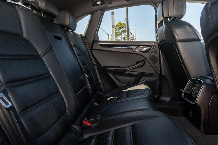 2023 Porsche Macan T