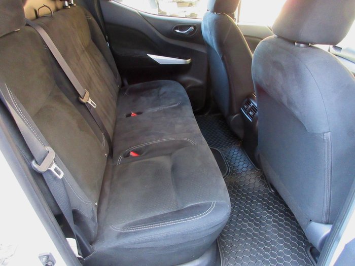 2020 Nissan Navara SL