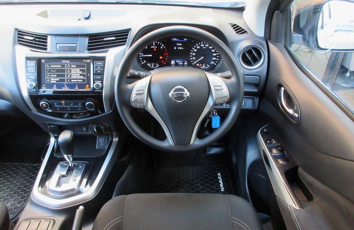 2020 Nissan Navara SL