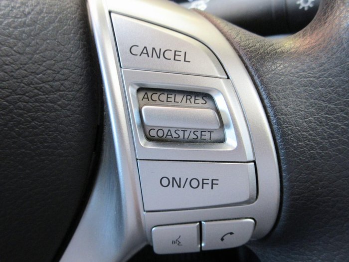 2020 Nissan Navara SL