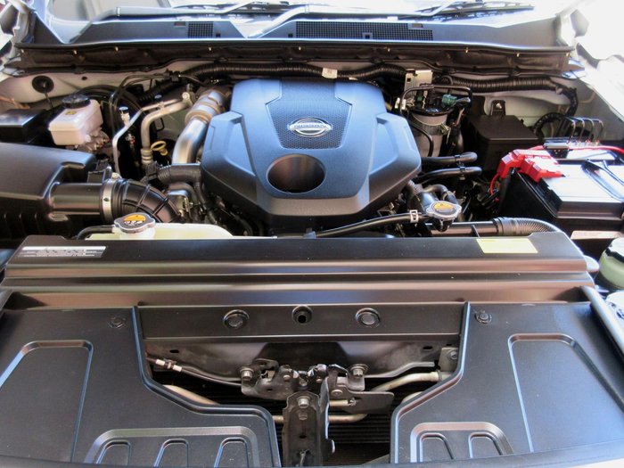 2020 Nissan Navara SL