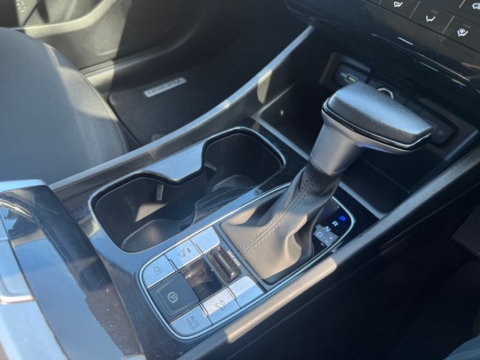 2023 Hyundai Tucson (No Badge)