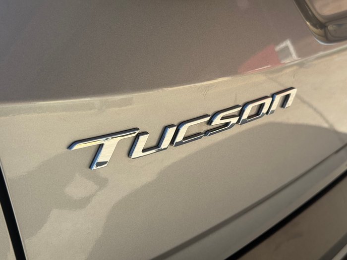 2023 Hyundai Tucson (No Badge)