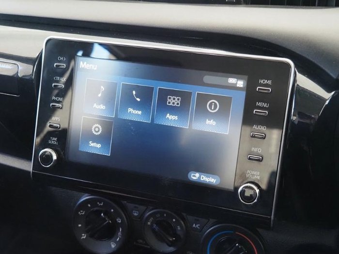 2023 Toyota Hilux SR