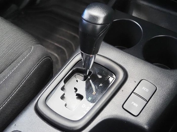 2023 Toyota Hilux SR