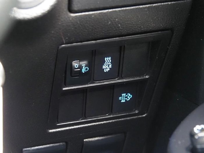 2023 Toyota Hilux SR