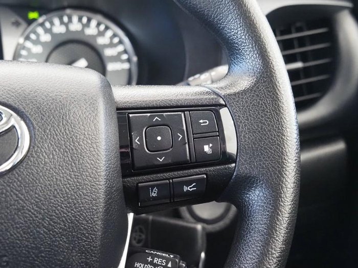 2023 Toyota Hilux SR