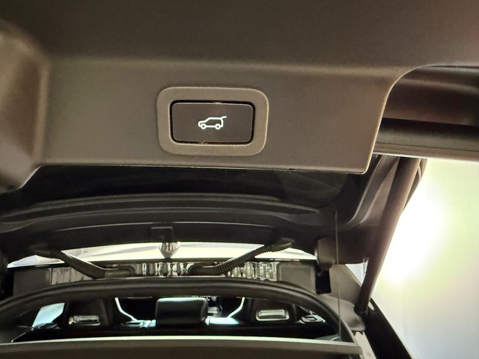 2022 Jaguar F-PACE SVR