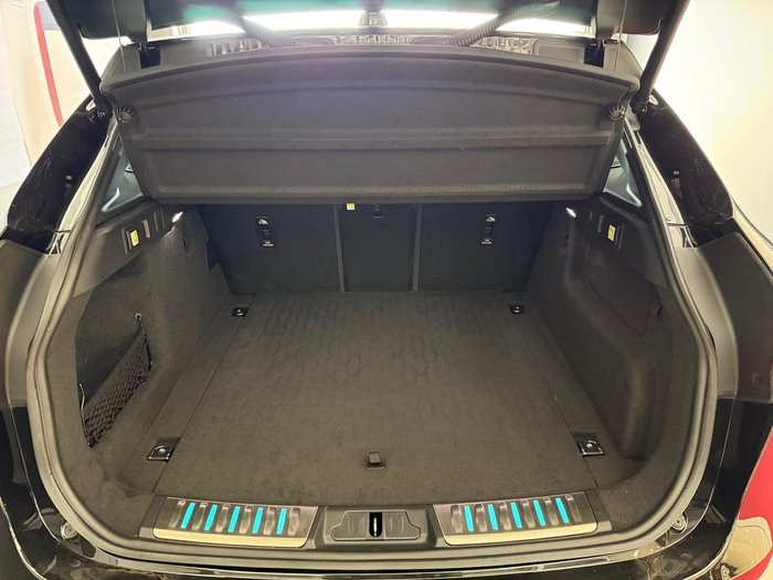 2022 Jaguar F-PACE SVR