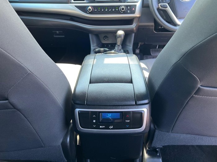 2017 Toyota Kluger GX