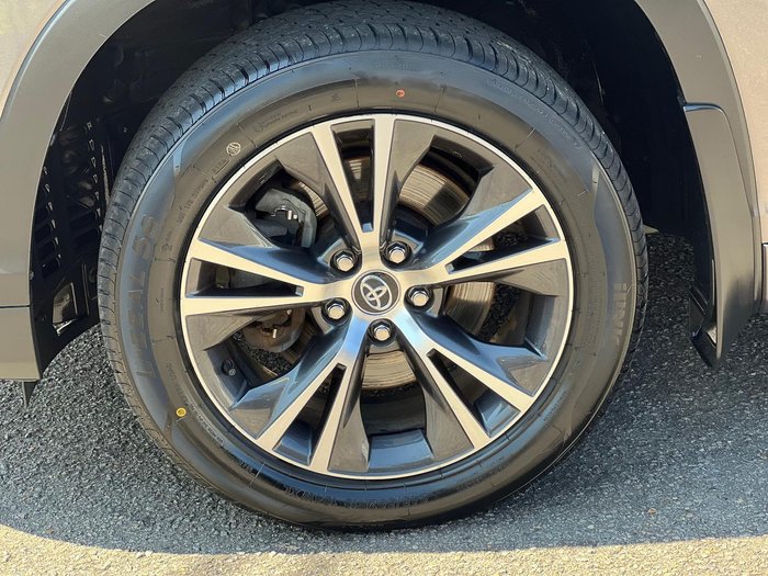 2017 Toyota Kluger GX