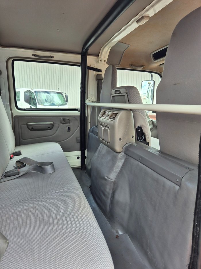 2010 Hino 716 - 300 Series 3 Ton Crew Cab Tray