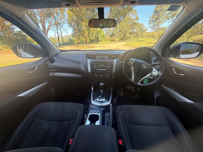 2020 Nissan Navara RX