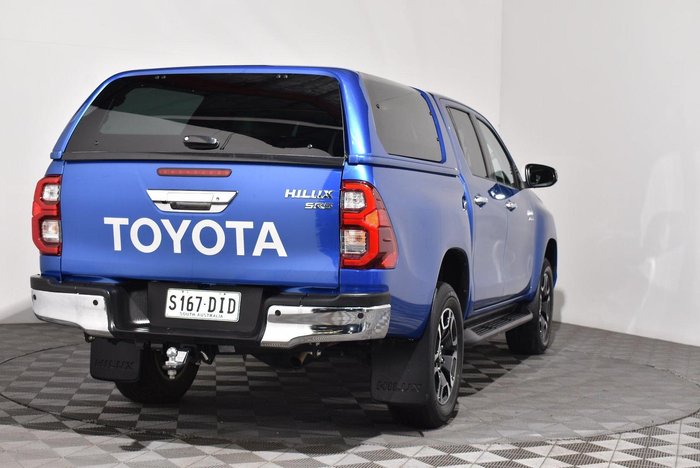 2021 Toyota Hilux SR5