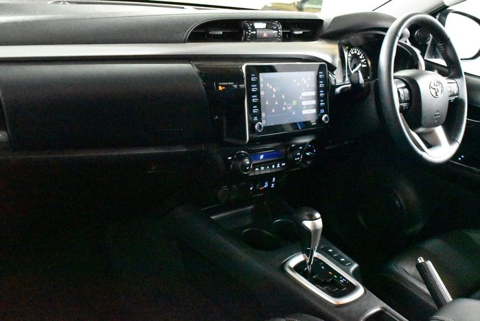 2021 Toyota Hilux SR5