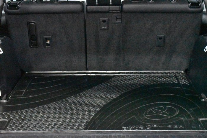 2022 Toyota Landcruiser Prado VX