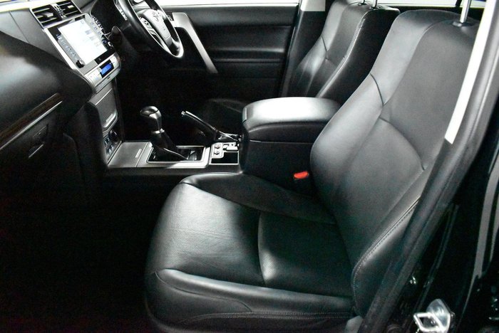 2022 Toyota Landcruiser Prado VX