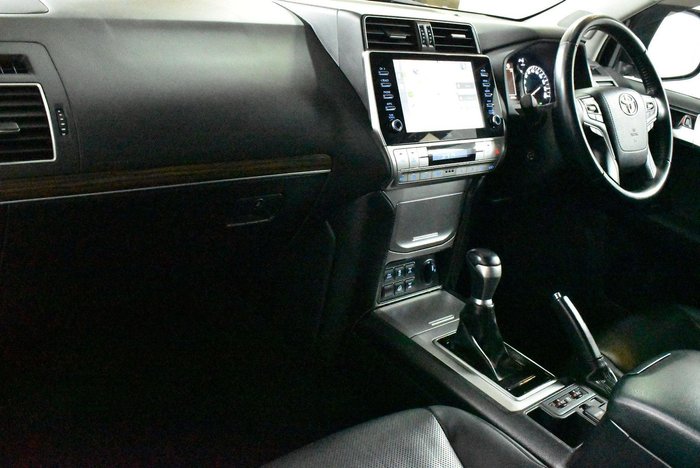 2022 Toyota Landcruiser Prado VX