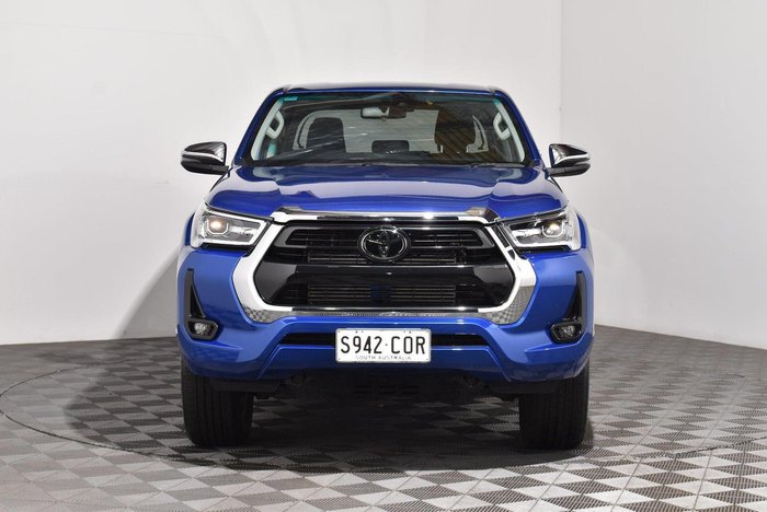 2022 Toyota Hilux SR5