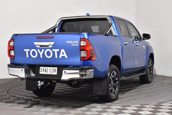 2022 Toyota Hilux SR5