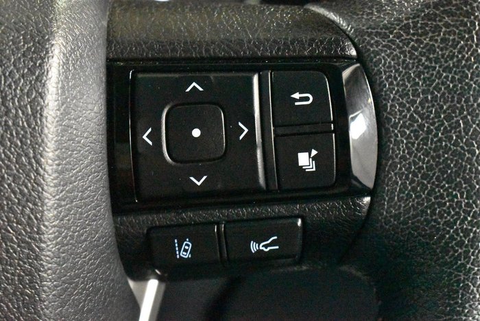 2022 Toyota Hilux SR5