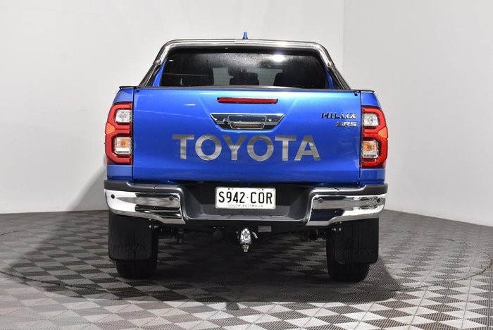 2022 Toyota Hilux SR5