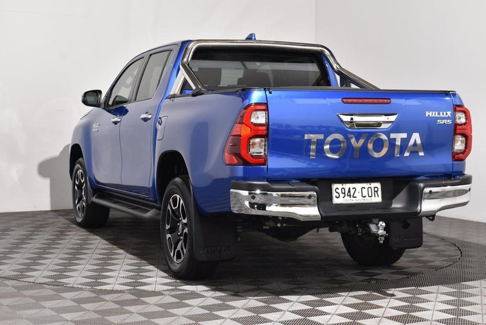 2022 Toyota Hilux SR5