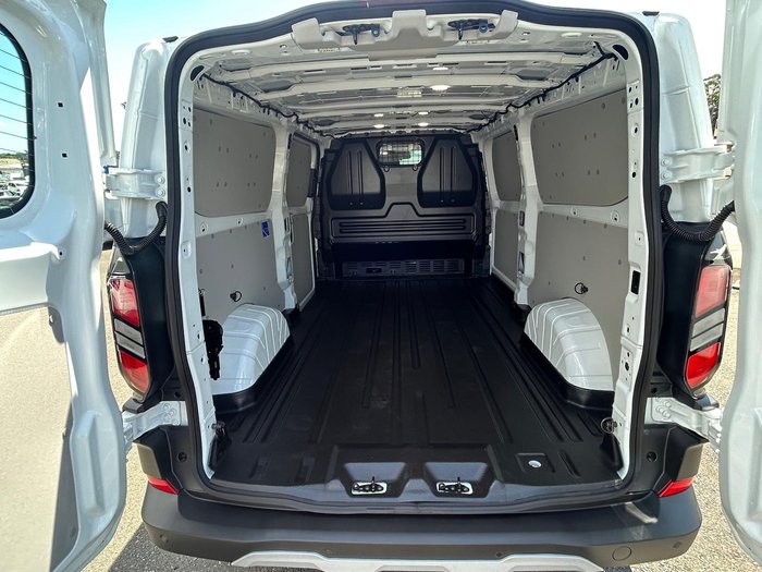 2025 Ford Transit Custom Trail LWB