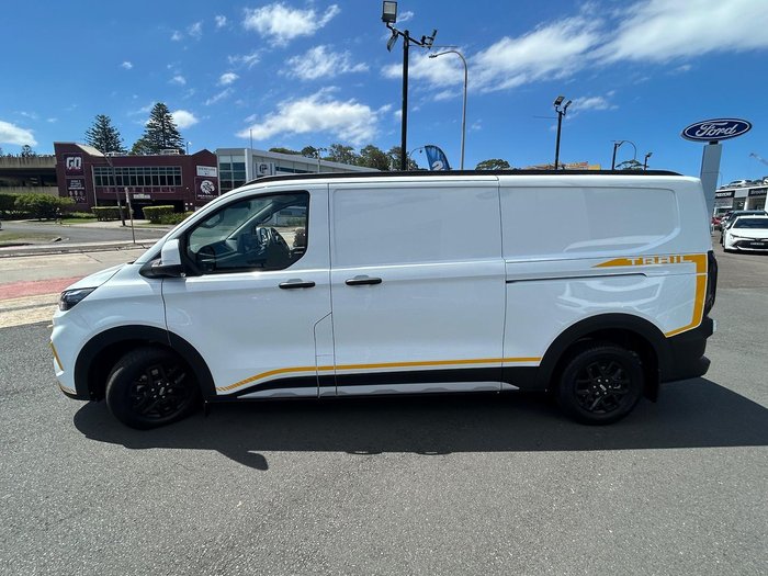 2025 Ford Transit Custom Trail LWB