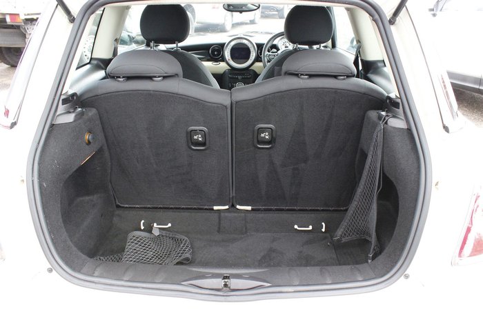 2012 MINI Hatch Cooper R56 LCI Pepper White