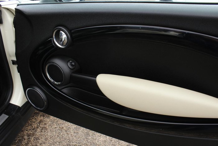 2012 MINI Hatch Cooper R56 LCI Pepper White