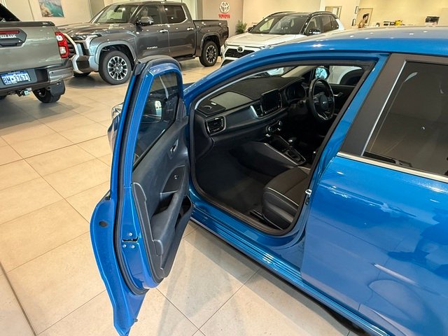 2021 KIA RIO GT-LINE