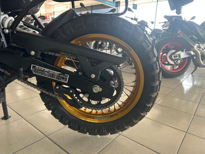 2024 Royal Enfield Himalayan 450 Himalayan Black