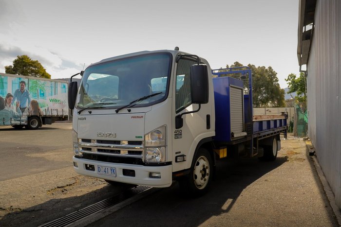 2015 Isuzu Nqr 450