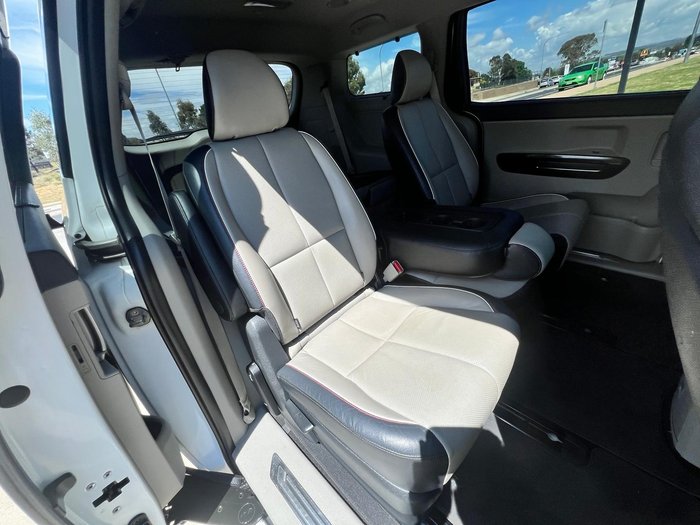 2018 Kia Carnival Platinum