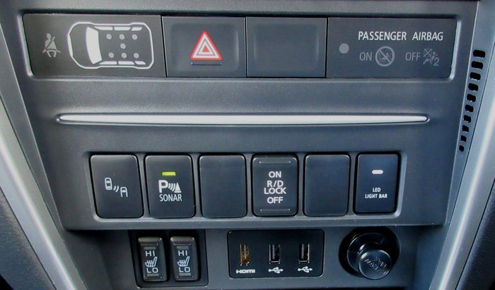 2023 Mitsubishi Triton Xtreme