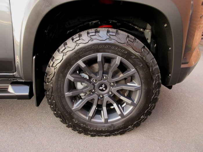 2023 Mitsubishi Triton Xtreme