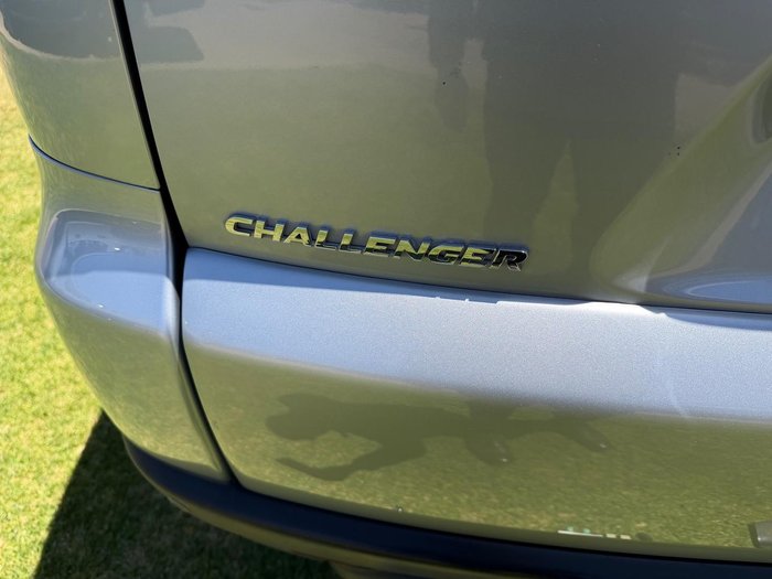 2015 Mitsubishi Challenger