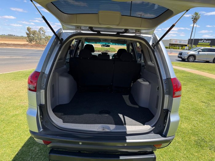 2015 Mitsubishi Challenger