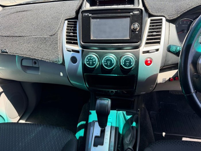 2015 Mitsubishi Challenger