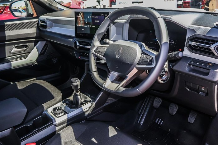 2025 Renault Duster Evolution