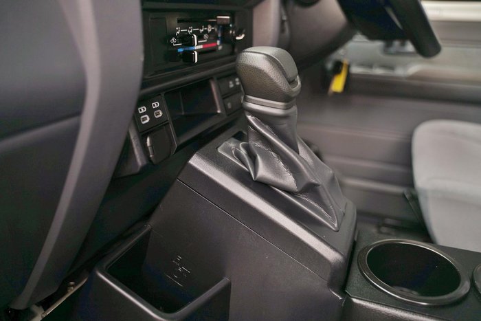 2023 Toyota Landcruiser GXL