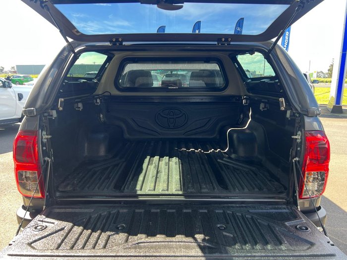 2018 Toyota Hilux SR5