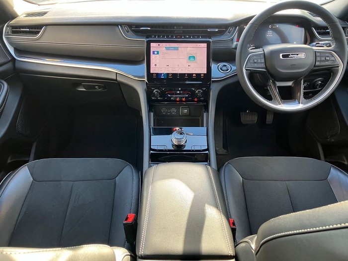 2022 Jeep Grand Cherokee Night Eagle