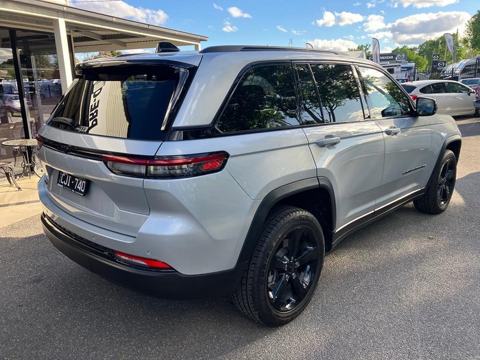 2022 Jeep Grand Cherokee Night Eagle