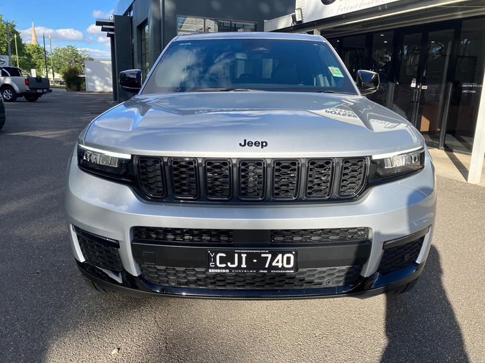 2022 Jeep Grand Cherokee Night Eagle