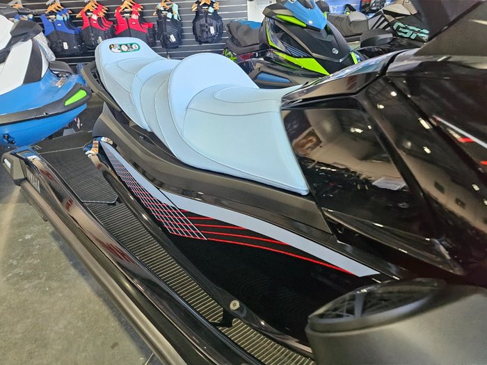 2025 Yamaha VX CR PWC Deepwater Blue