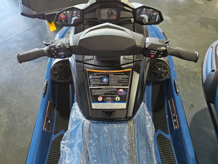 2025 Yamaha VX CR PWC Deepwater Blue